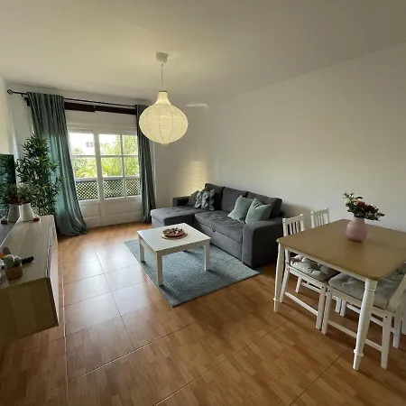 Beautiful 3 Bd. In La Laguna Centre