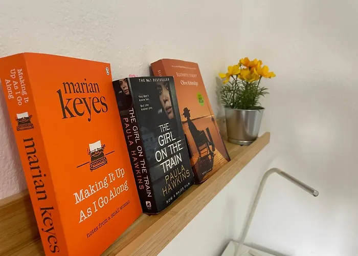 Beautiful 3 Bd. In Centre Apartmán *