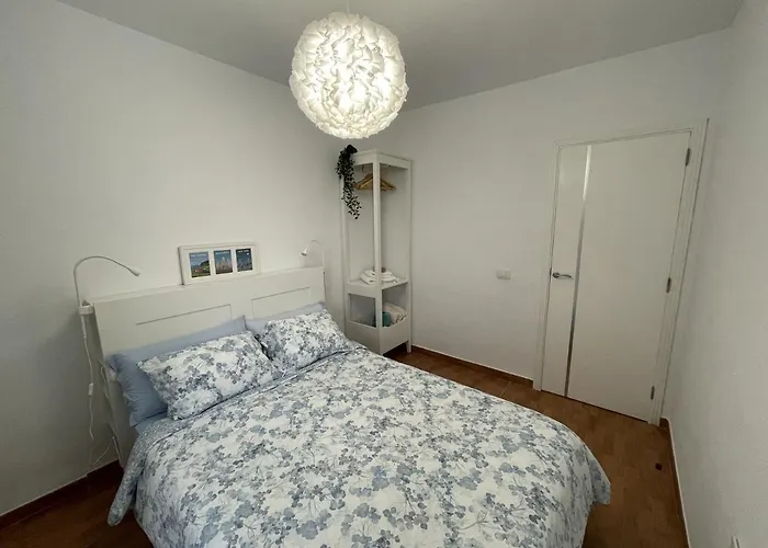 Beautiful 3 Bd. In Centre